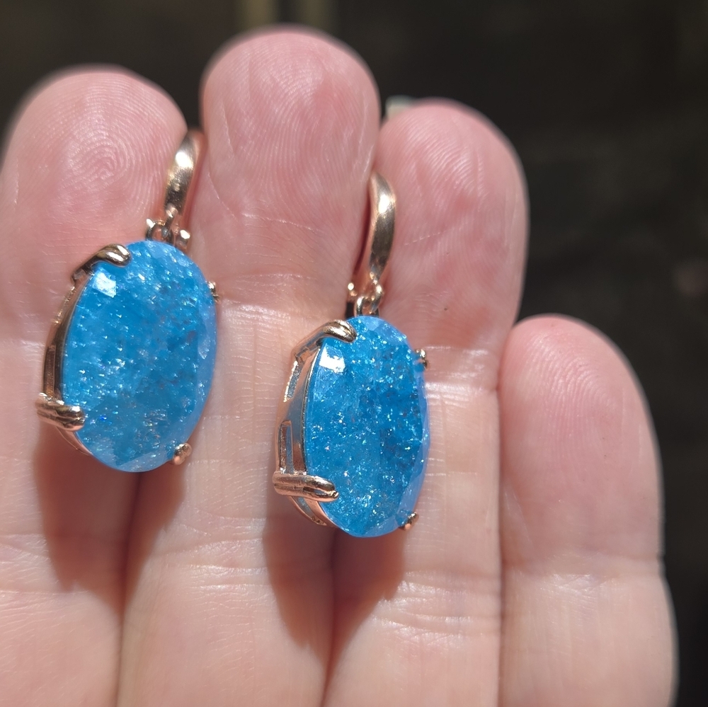 HOST PICK! 🎉🎊Aquamarine "Star" 18k Cushion Cut Sterling & Rosegold Earrings - Picture 7 of 12
